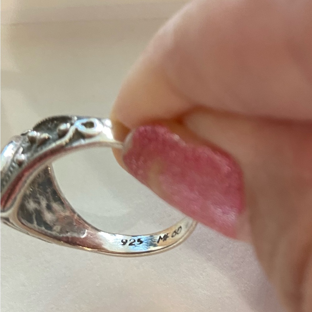 Green Gemstone Ring - image 3